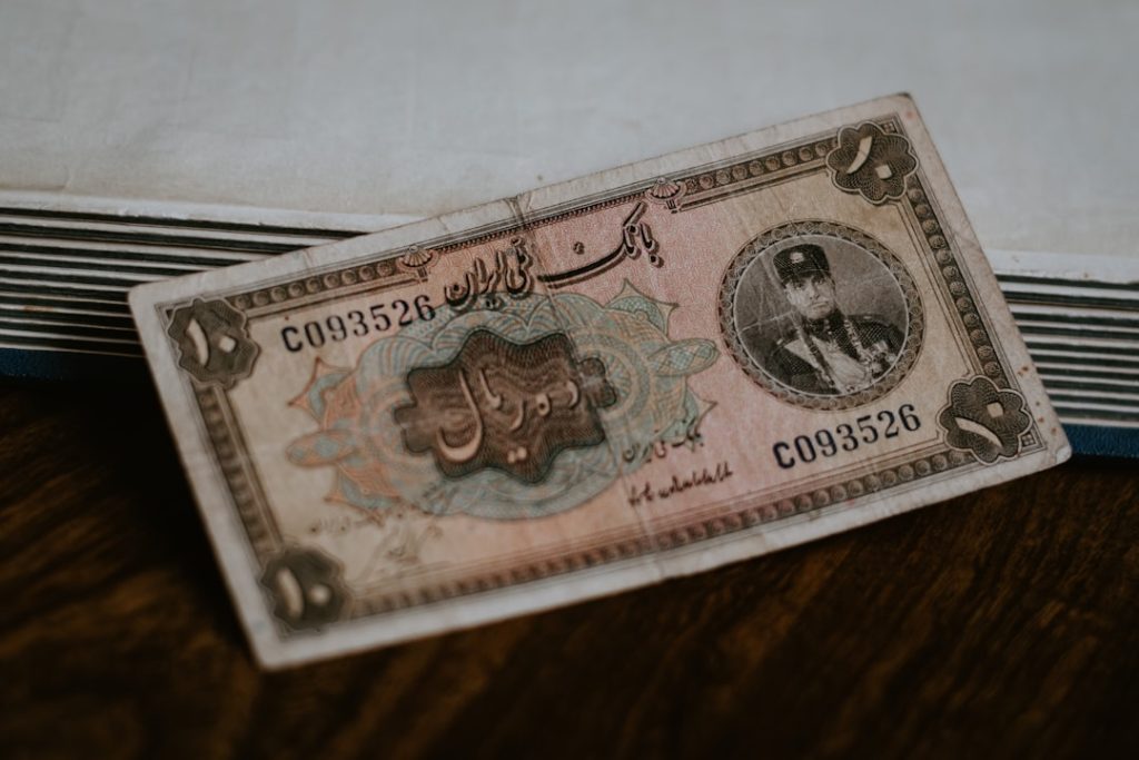 Photo old money style