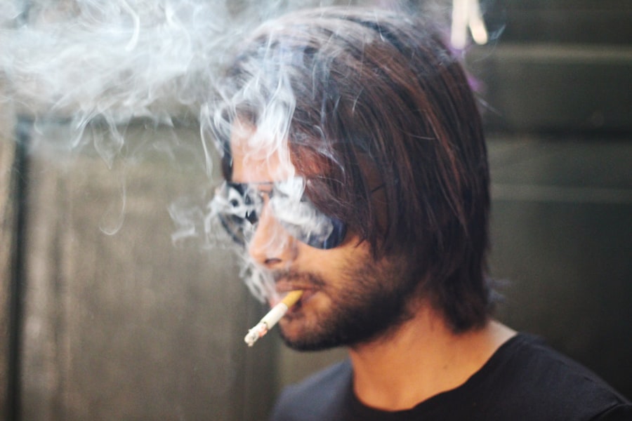 Photo Smoking, Grey Hair